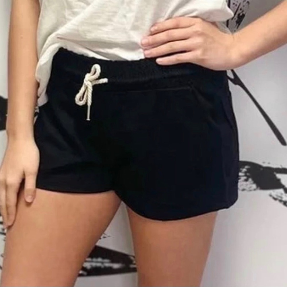 Love tree linen shorts